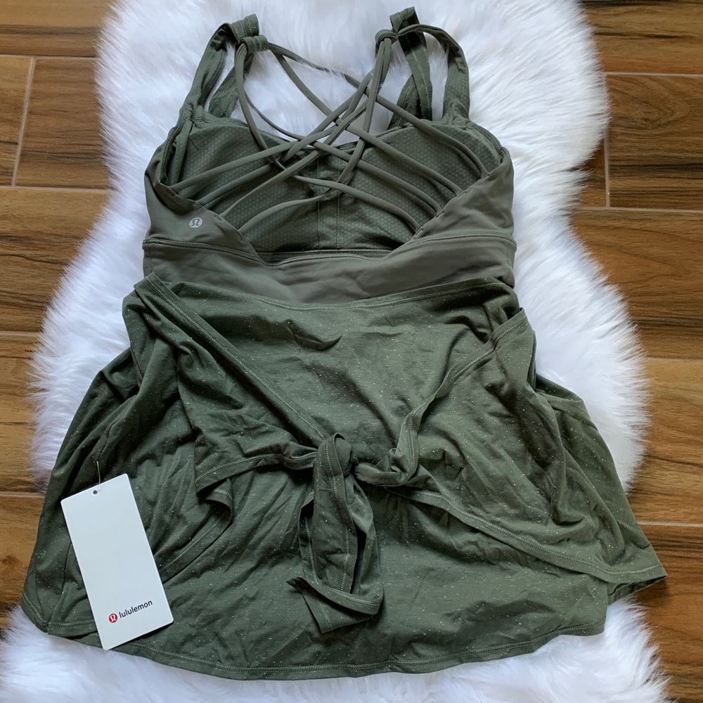 Lululemon tied in energy 2 in 1 tank sage green 10 - Picture 4 of 7